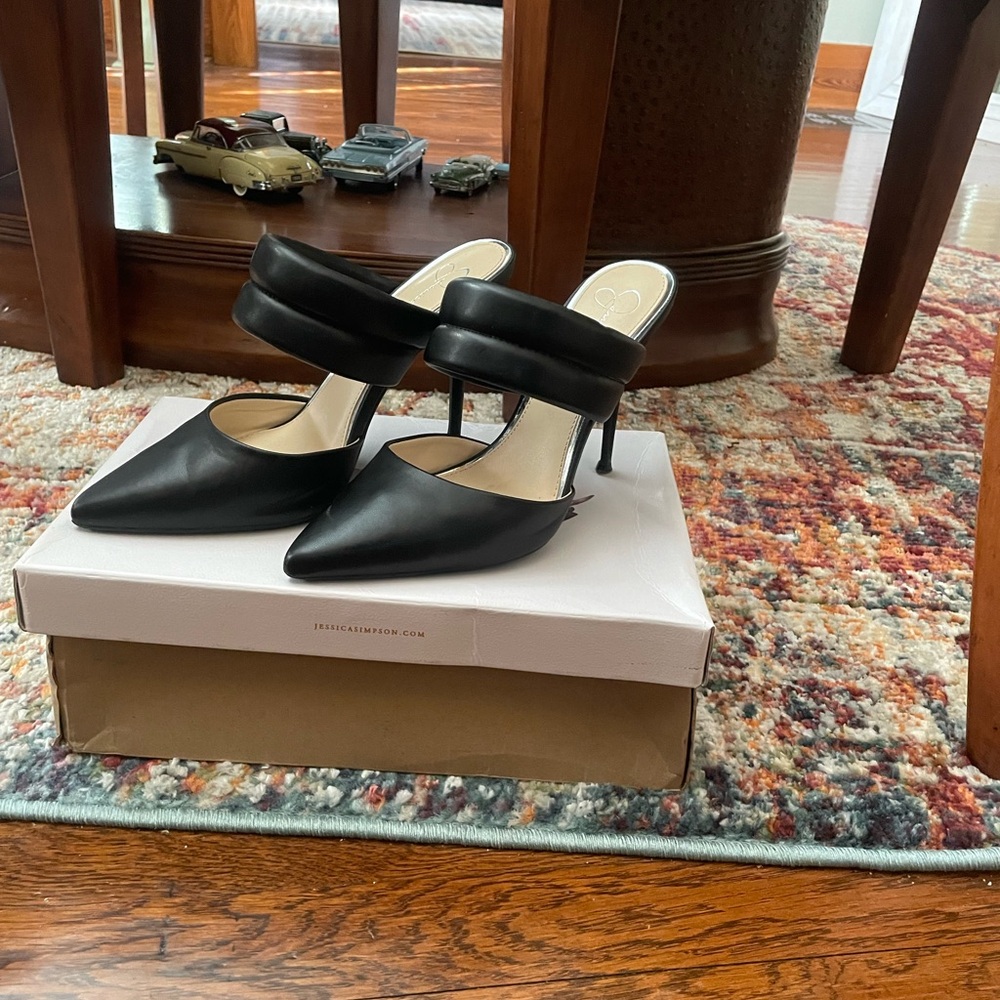 Jessica Simpson Black Stiletto Heels with Pointed Toe
